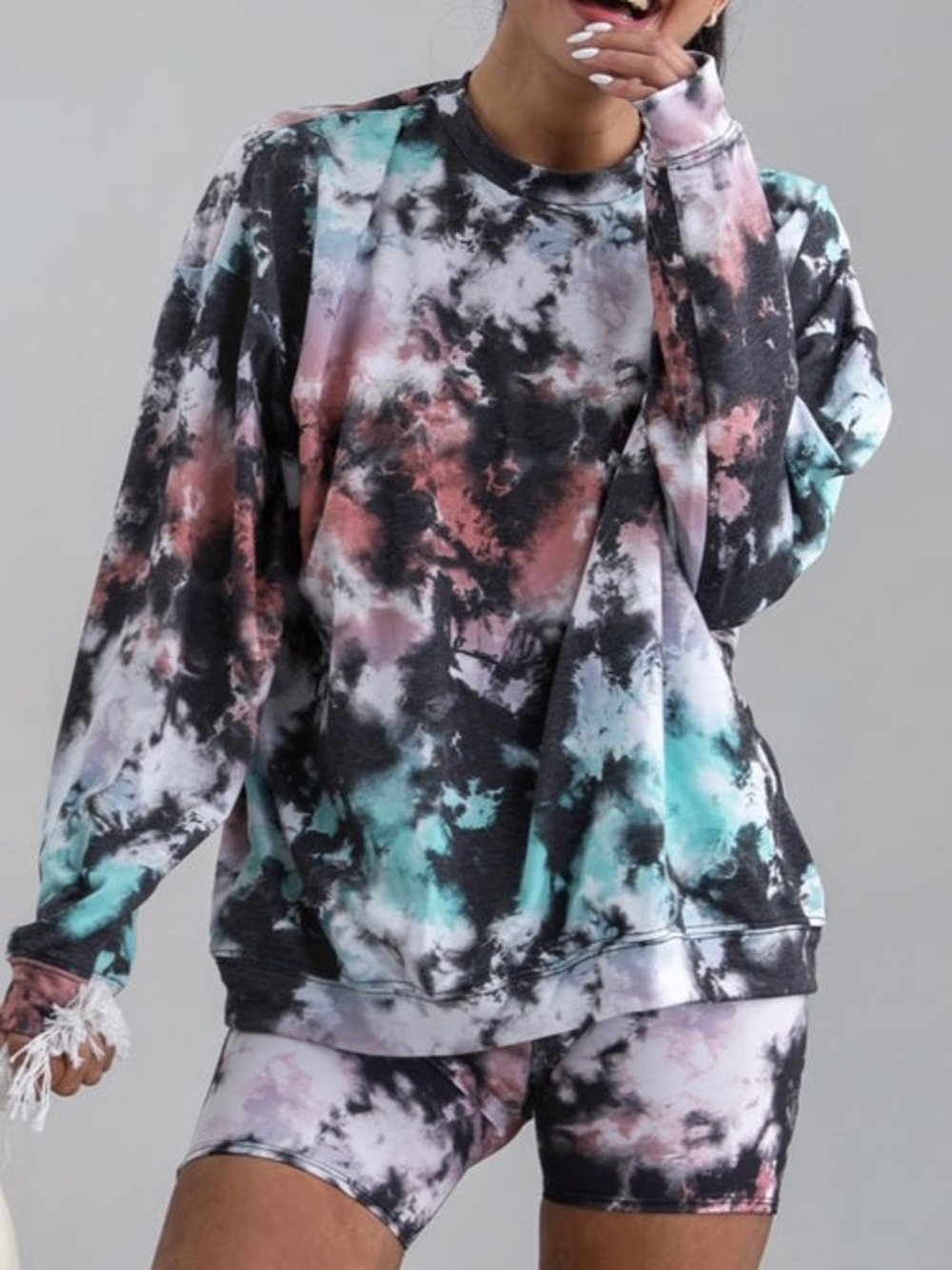 Onzie Boyfriend Sweatshirt in True Romance